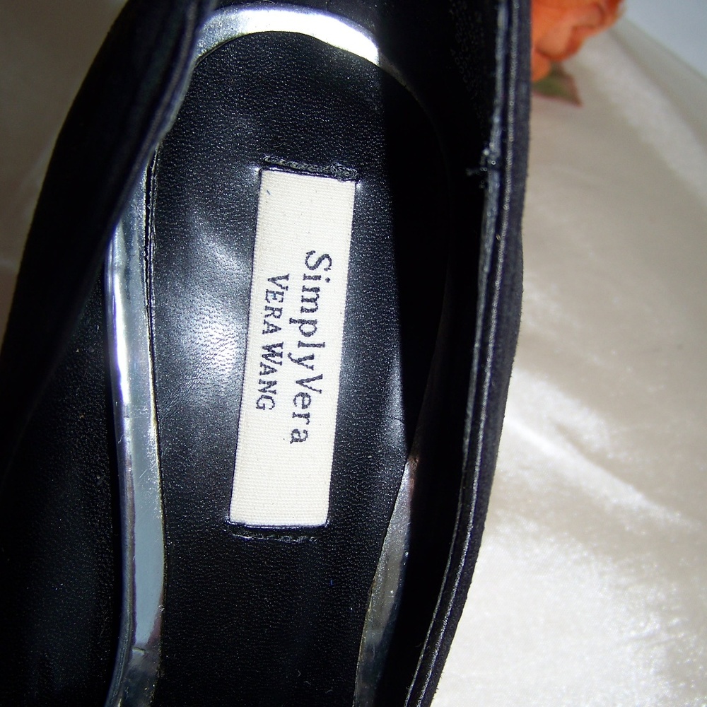 Vera Wang, Simply Vera black  stiletto platform - Picture 8 of 8
